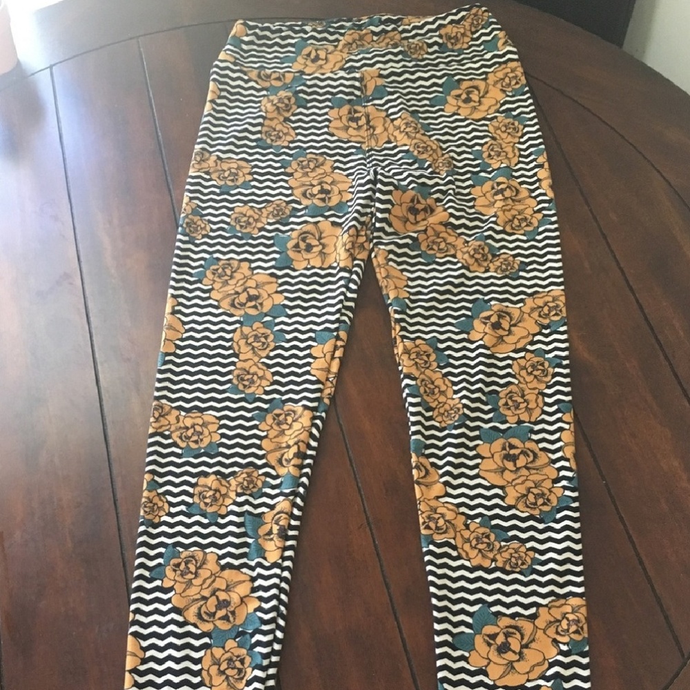 OS Lularoe leggings